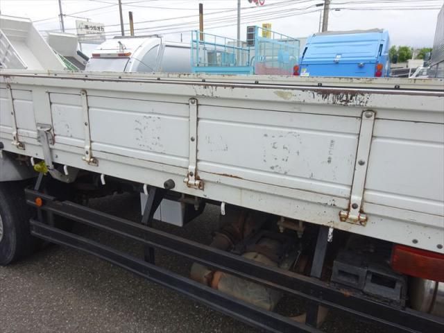 Mitsubishi FIGHTER 2011-10 7606860-16