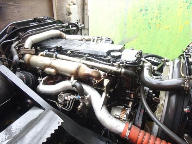 Mitsubishi FIGHTER 2011-10 7606860-27