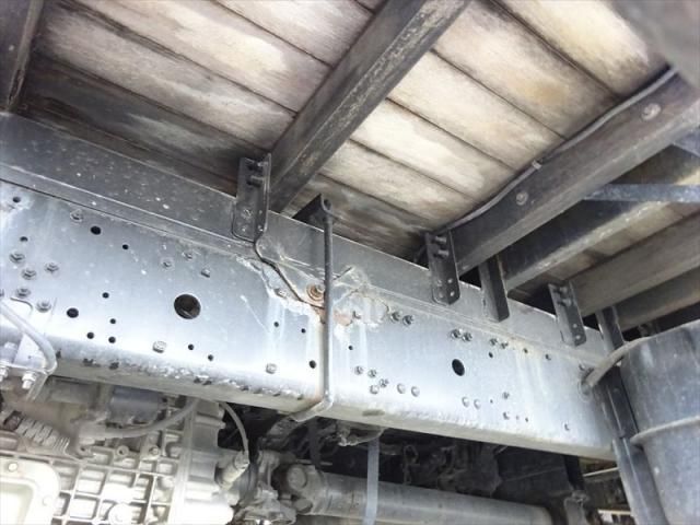 Mitsubishi FIGHTER 2011-10 7606860-4