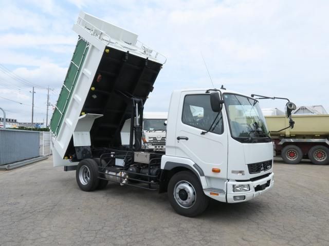 Mitsubishi FIGHTER 2025-10 7606828-0