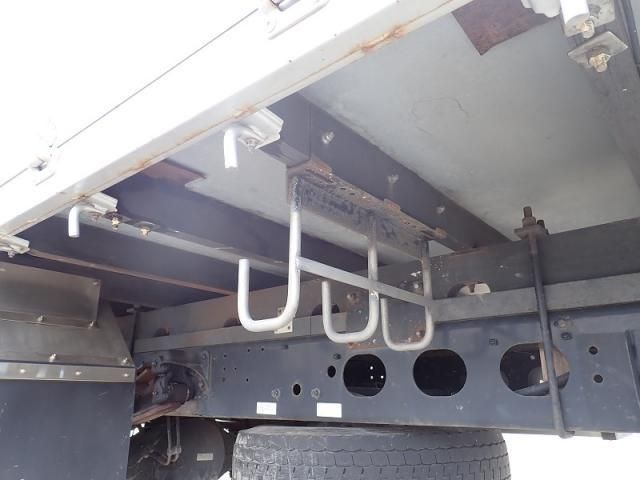 Mitsubishi FIGHTER 2011-12 7606858-17
