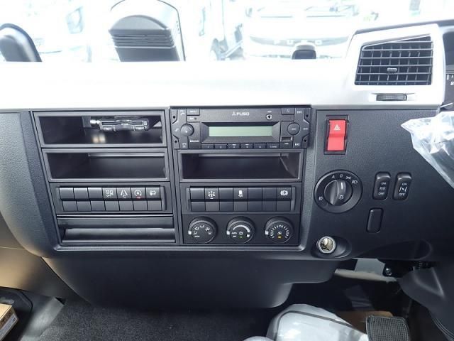 Mitsubishi FIGHTER 2025-05 7606837-14