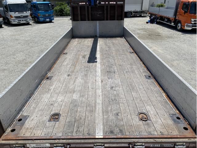 Mitsubishi FIGHTER 2012-04 7606845-11