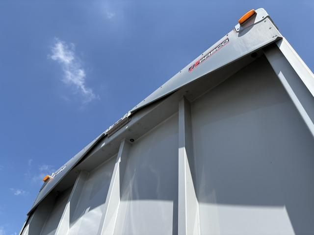 Mitsubishi FIGHTER 2019-07 7606846-13