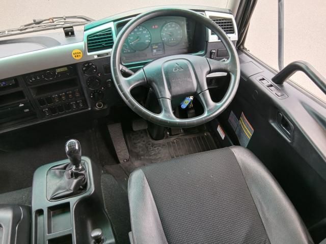 Mitsubishi FIGHTER 2018-06 7606849-23
