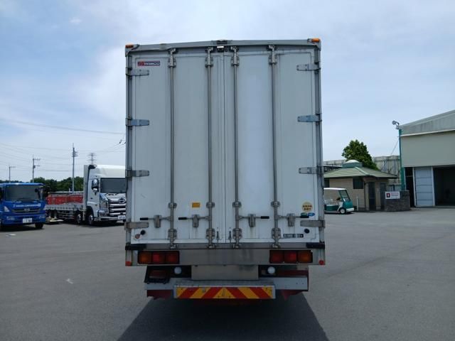 Mitsubishi FIGHTER 2018-06 7606849-4