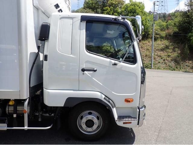 Mitsubishi FIGHTER 2026-02 7606832-12