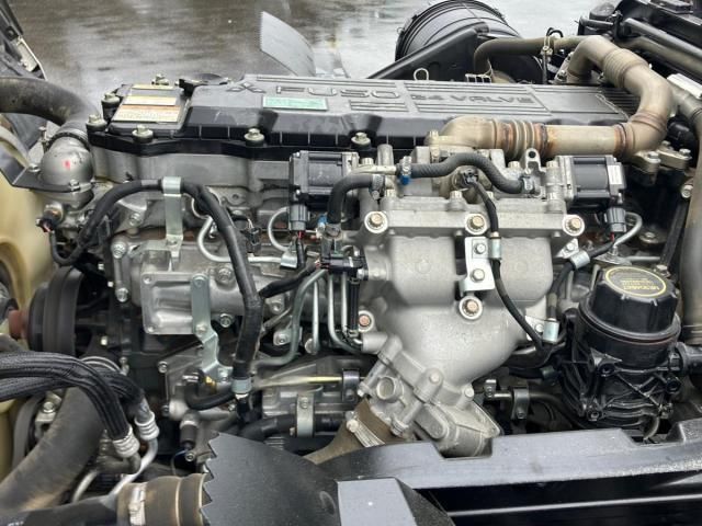 Mitsubishi FIGHTER 2021-06 7710217-12