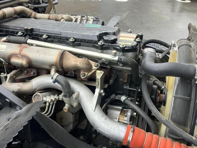 Mitsubishi FIGHTER 2021-06 7710217-13