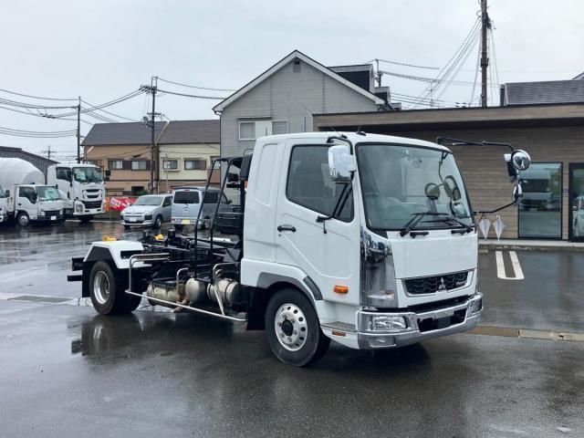 Mitsubishi FIGHTER 2021-06 7710217-1