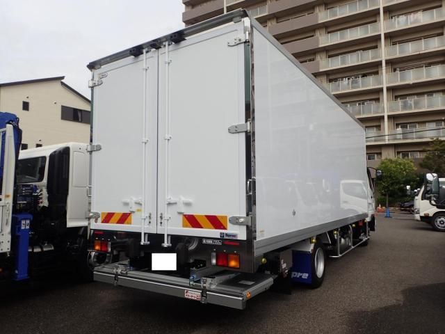 Mitsubishi FIGHTER 2025-12 7710175-2