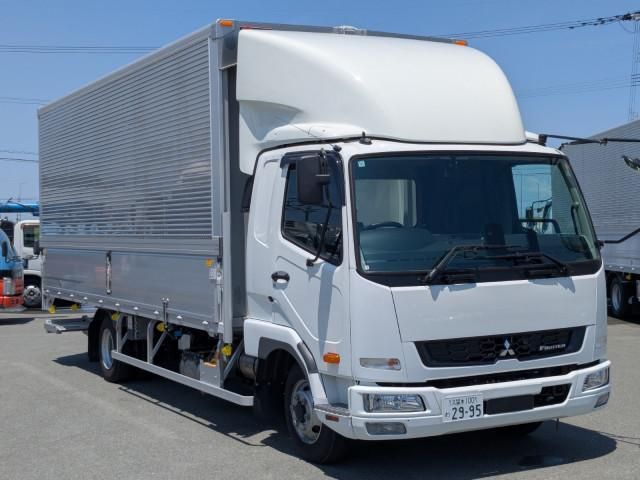 Mitsubishi FIGHTER 2025-12 7710167-1