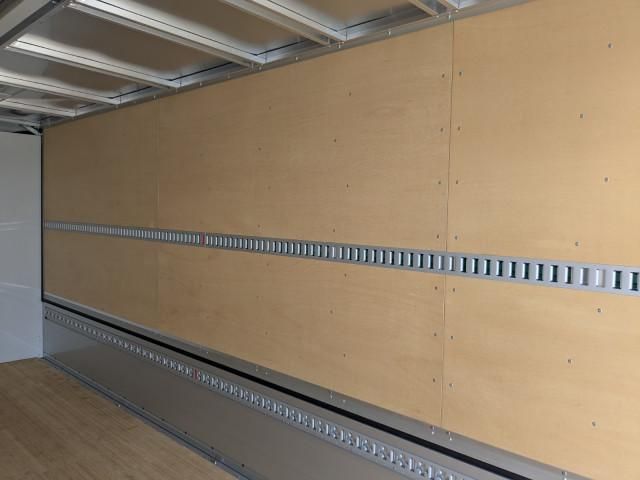 Mitsubishi FIGHTER 2025-12 7710167-23