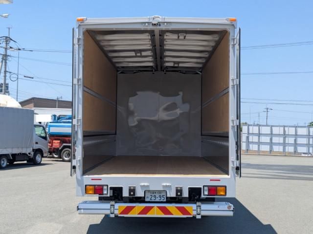 Mitsubishi FIGHTER 2025-12 7710167-7