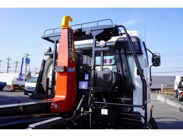 Mitsubishi FIGHTER 2024-10 7710144-19