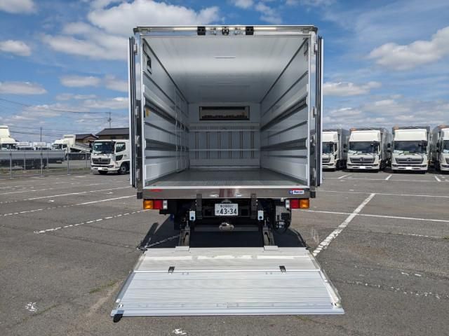 Mitsubishi FIGHTER 2025-12 7710154-9