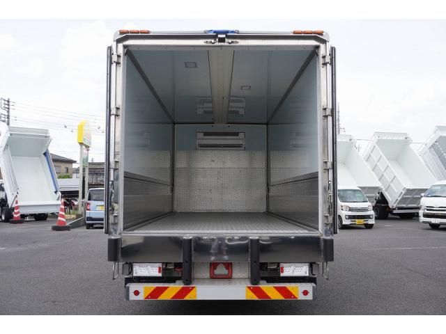 Mitsubishi FIGHTER 2023-07 7710152-23