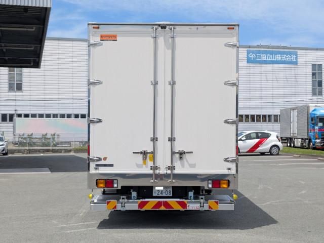 Mitsubishi FIGHTER 2025-05 7710151-6
