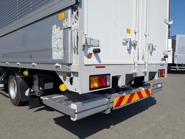 Mitsubishi FIGHTER 2025-12 7710169-4