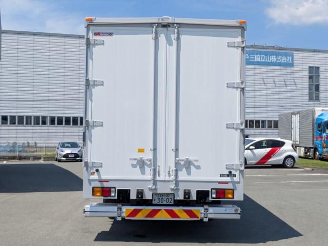 Mitsubishi FIGHTER 2025-12 7710171-6