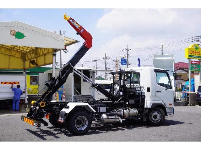 Mitsubishi FIGHTER 2025-11 7710205-21