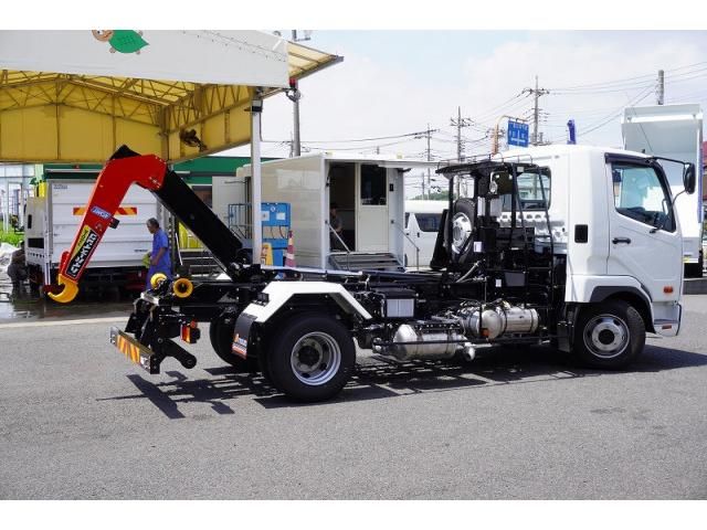 Mitsubishi FIGHTER 2025-11 7710205-23