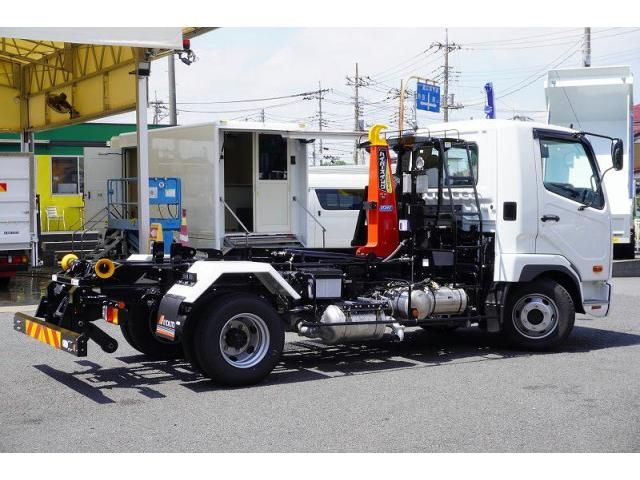Mitsubishi FIGHTER 2025-11 7710205-7
