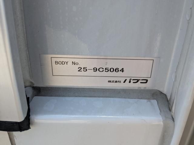 Mitsubishi FIGHTER 2025-12 7710166-15