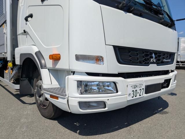 Mitsubishi FIGHTER 2025-12 7710166-24