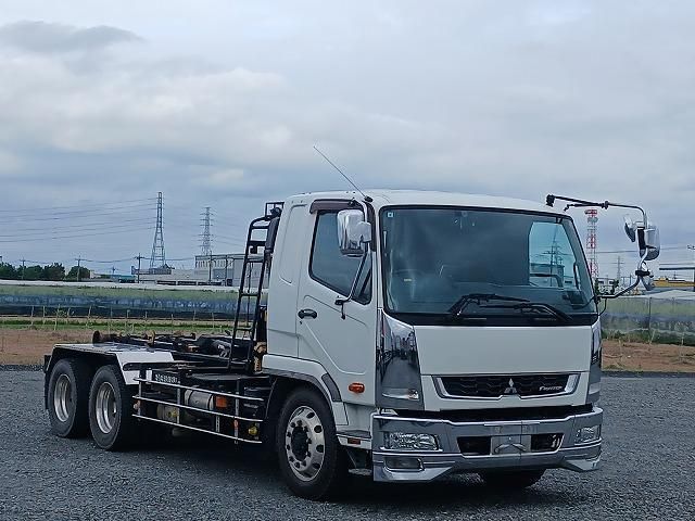 Mitsubishi FIGHTER 2018-06 7710211-3