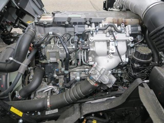 Mitsubishi FIGHTER 2026-02 7710148-22