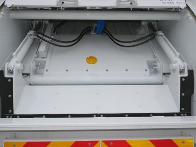 Mitsubishi FIGHTER 2026-02 7710148-5