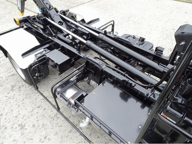 Mitsubishi FIGHTER 2026-02 7710184-11