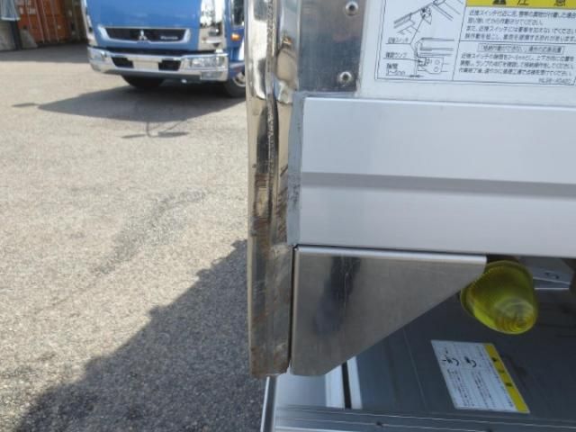 Mitsubishi FIGHTER 2022-10 7710194-24