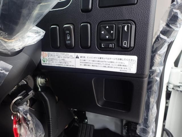 Mitsubishi FIGHTER 2026-03 7710183-21