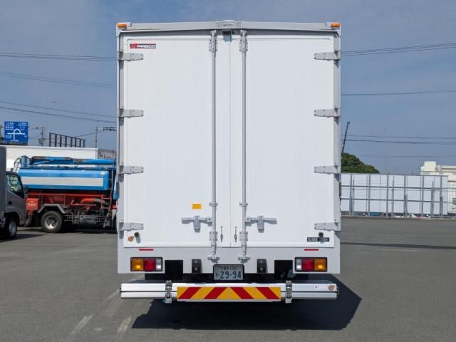 Mitsubishi FIGHTER 2025-12 7710174-6