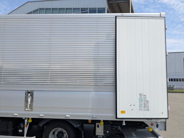 Mitsubishi FIGHTER 2025-12 7710174-8
