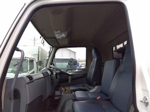 Mitsubishi FIGHTER 2014-08 7737865-16