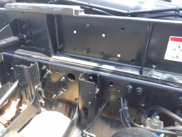 Mitsubishi FIGHTER 2014-08 7737865-19