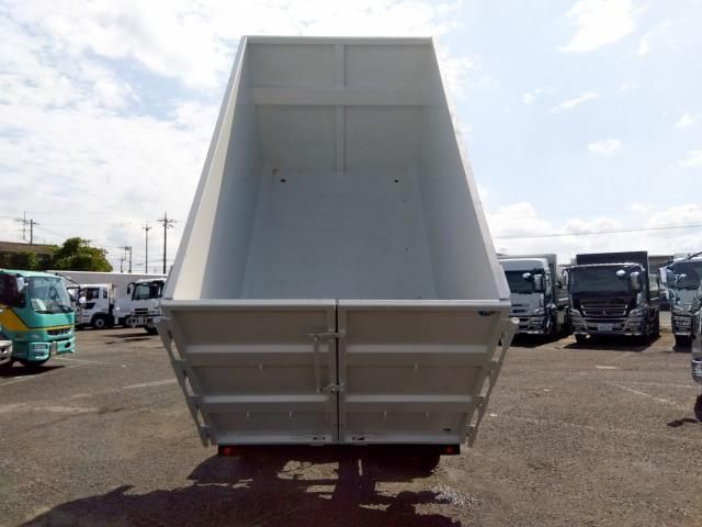 Mitsubishi FIGHTER 2014-08 7737865-8