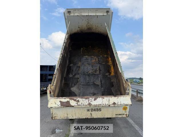 Mitsubishi FIGHTER 2014-11 7784885-13