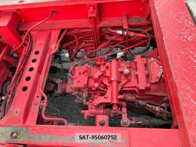 Mitsubishi FIGHTER 2014-11 7784885-26