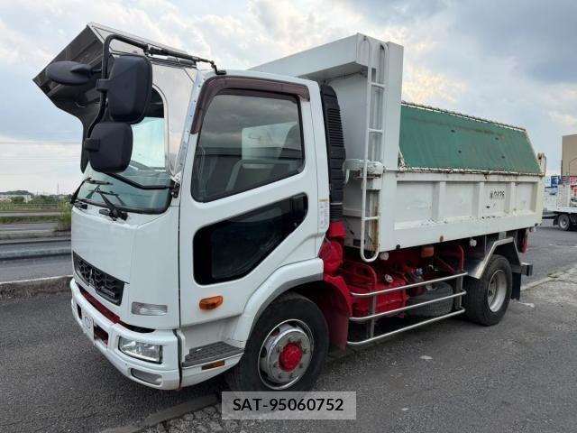 Mitsubishi FIGHTER 2014-11 7784885-3