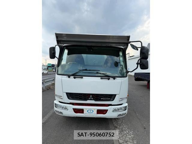 Mitsubishi FIGHTER 2014-11 7784885-4