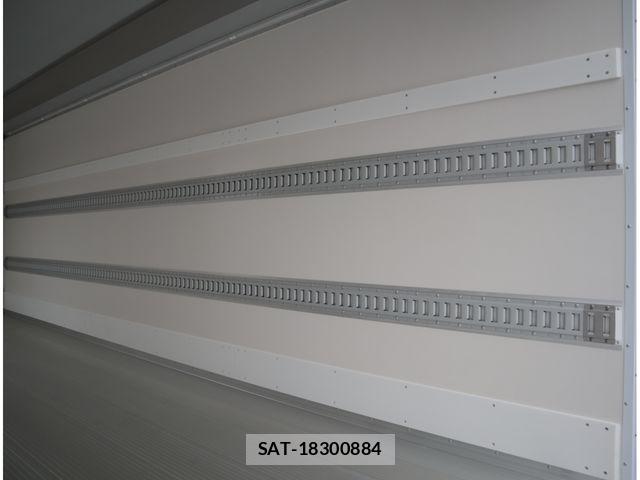 Mitsubishi FIGHTER 2025-08 7784895-10