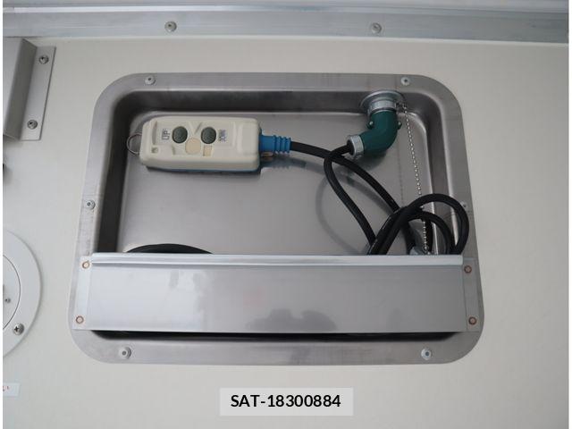 Mitsubishi FIGHTER 2025-08 7784895-13