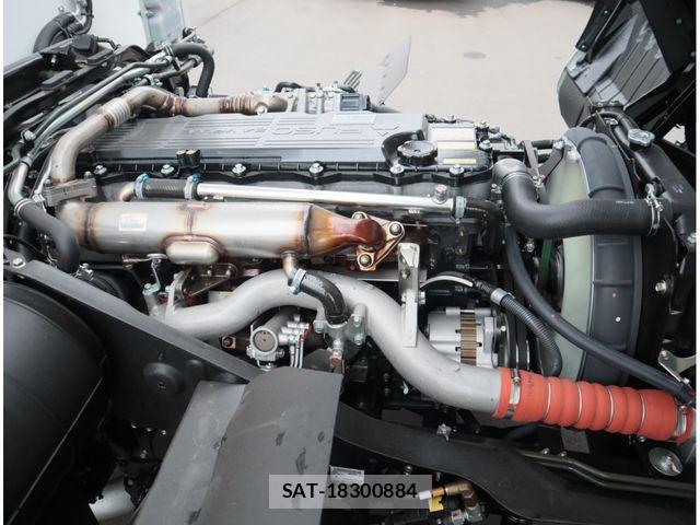 Mitsubishi FIGHTER 2025-08 7784895-28