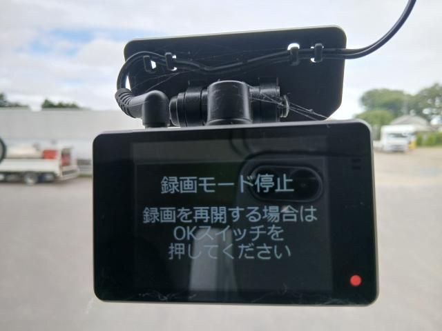 Mitsubishi FIGHTER 2018-01 7864683-23