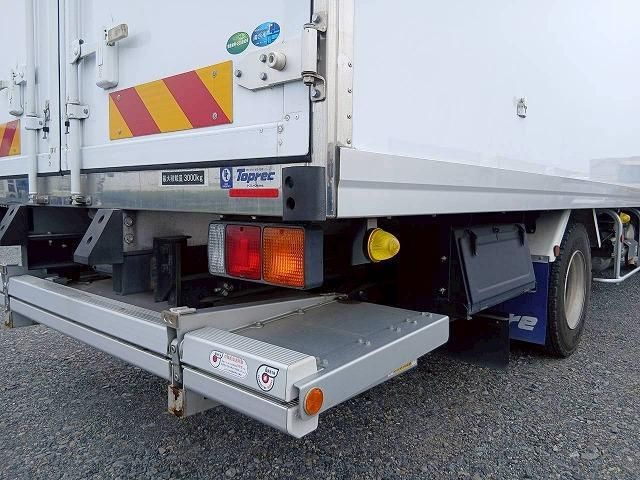 Mitsubishi FIGHTER 2022-09 7864682-10