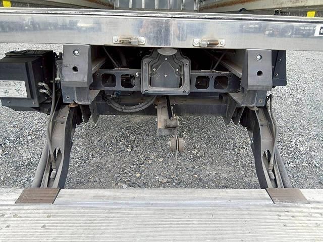 Mitsubishi FIGHTER 2022-09 7864682-19